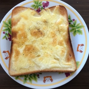 簡単♪とろ～りチーズのマヨトースト